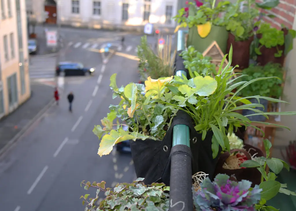Jardinière double de balcon