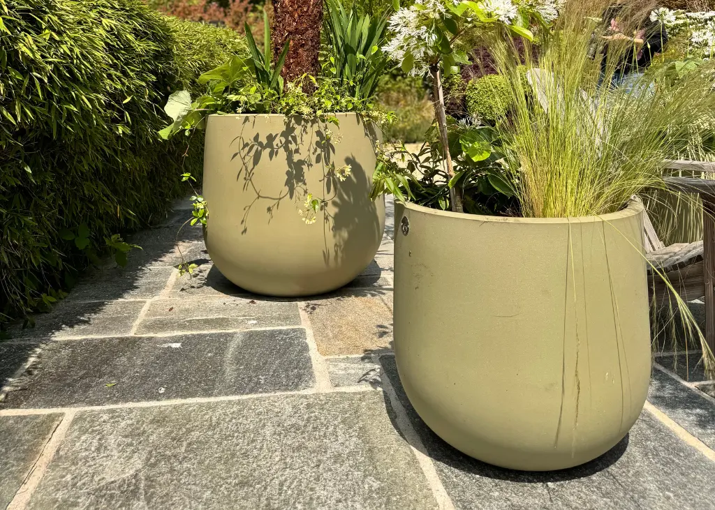 Pot Papi Lune : pot de fleurs en PEHD résistant