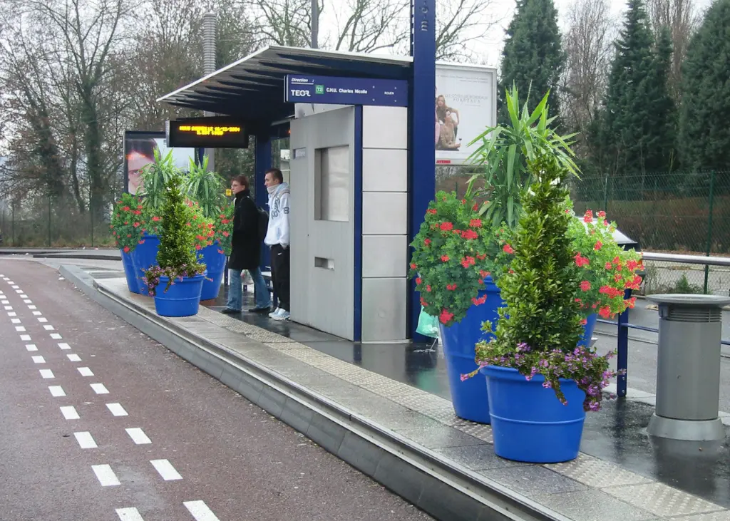 Pot Papi Rond Lisse : pot de fleurs rond extérieur en plastique made in France