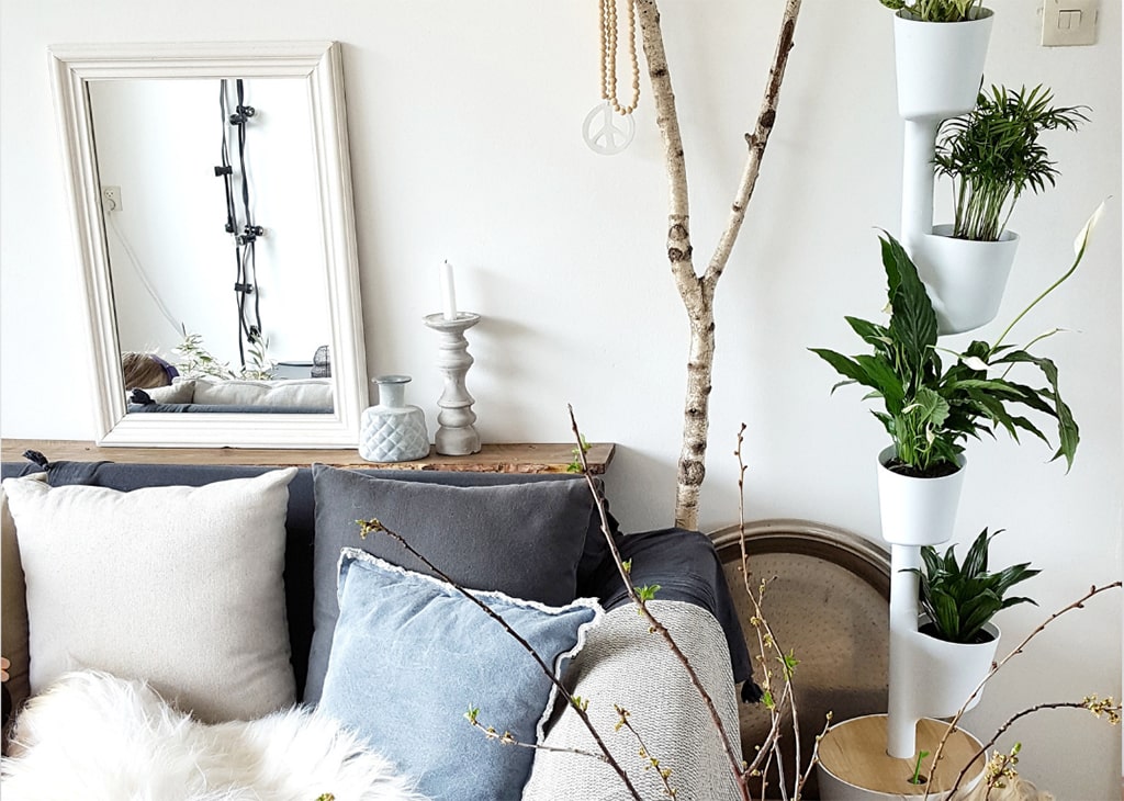 jardiniere-verticale-4-pots-avec-plantes-depolluantes3