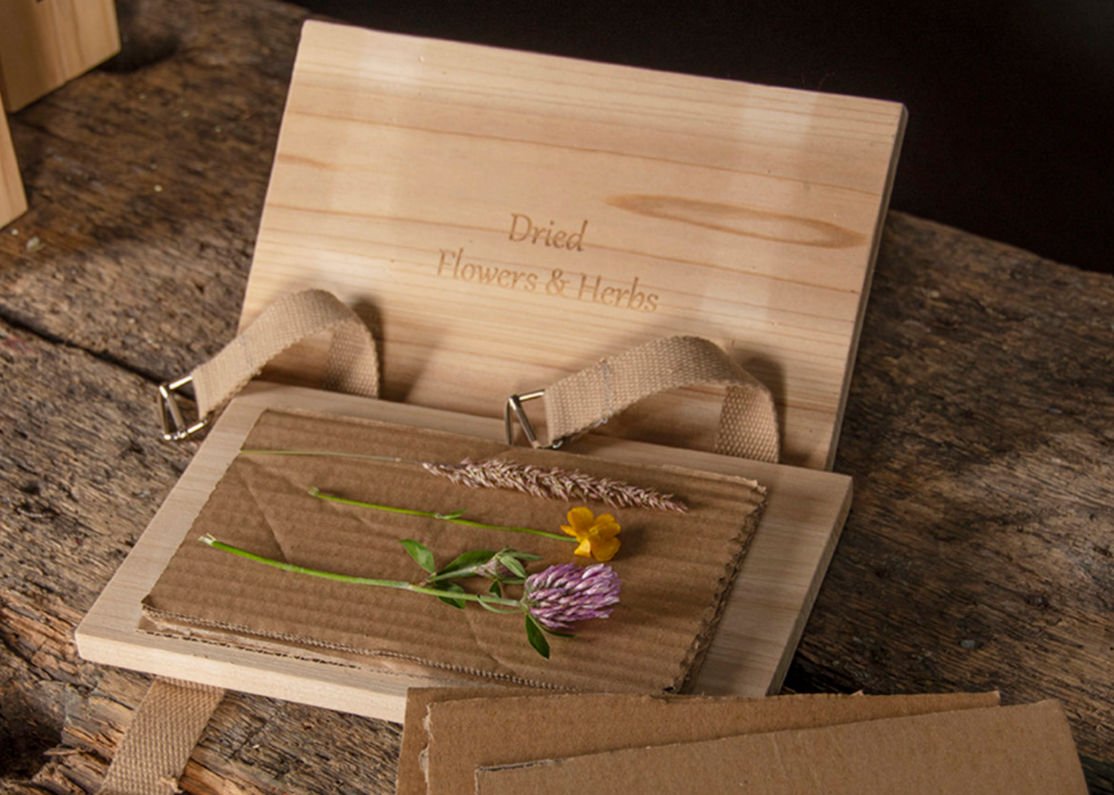 Presse fleurs en bois