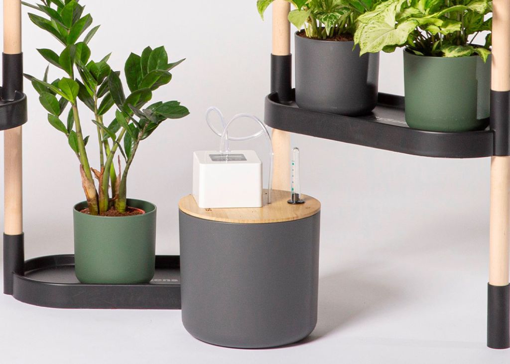 Système d'arrosage goutte à goutte automatique avec réservoir